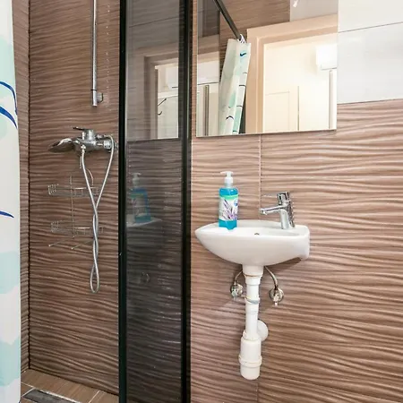 With Parking Space - 22293 Daire