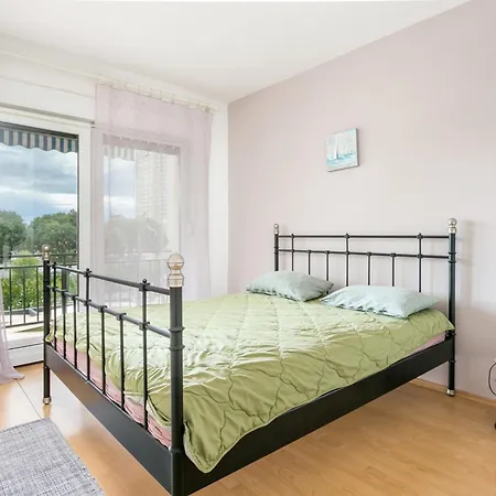 Apartment With A Parking Space - 22293 Split