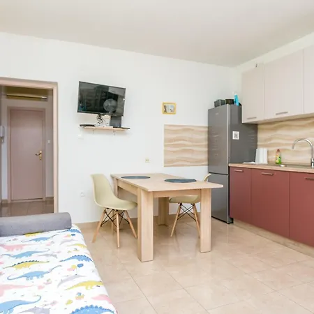 Апартаменты With Parking Space - 22293